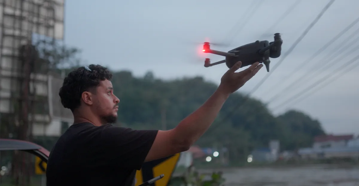 Drone DJI Mavic utilisé en tournage documentaire expédition Face du Monde TV plans aériens cinématiques
